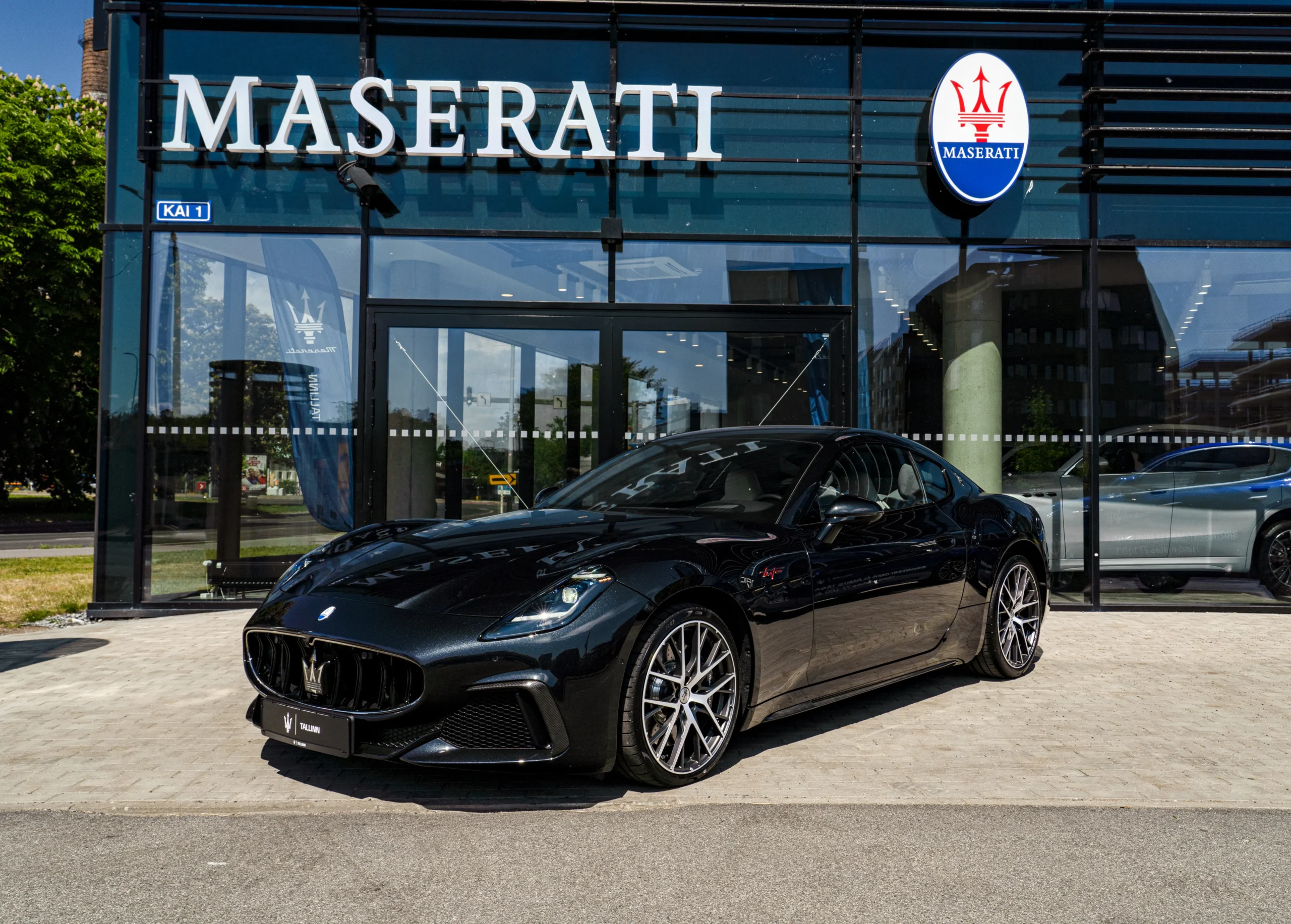 maserati-granturismo-trofeo-black_0