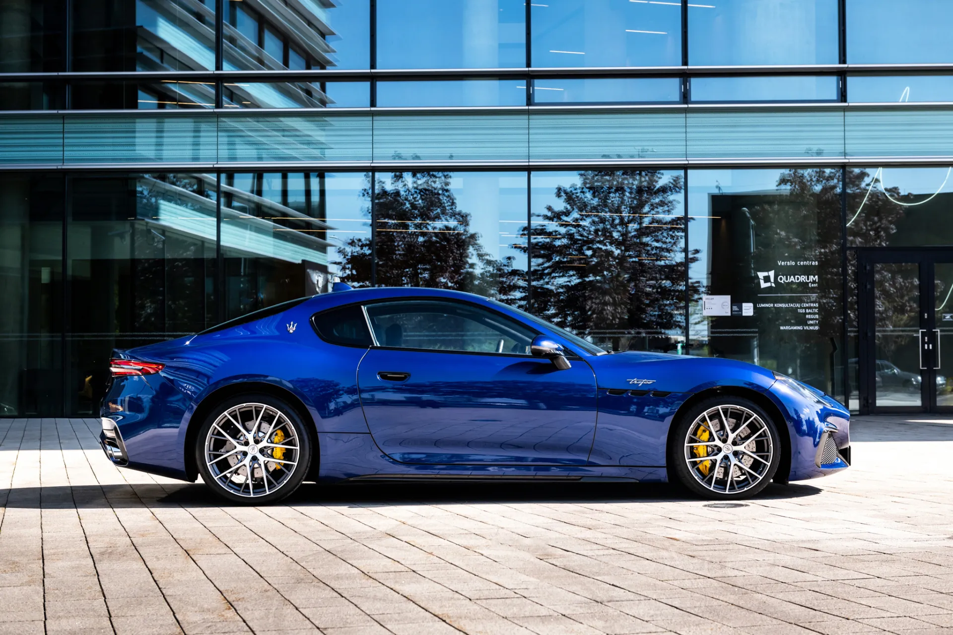 maserati-granturismo-trofeo-blue_4