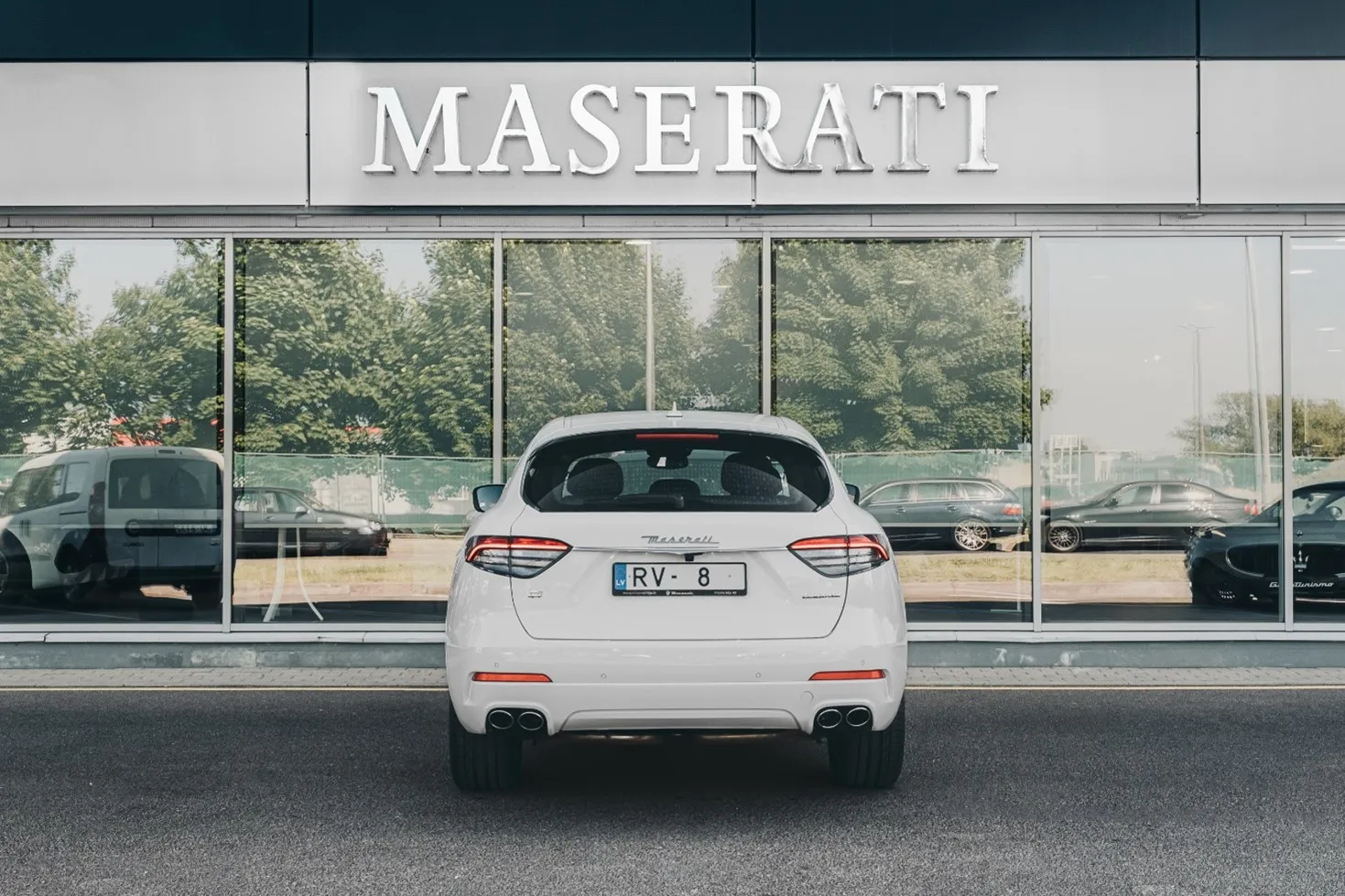 maserati-levante-executive-2-4