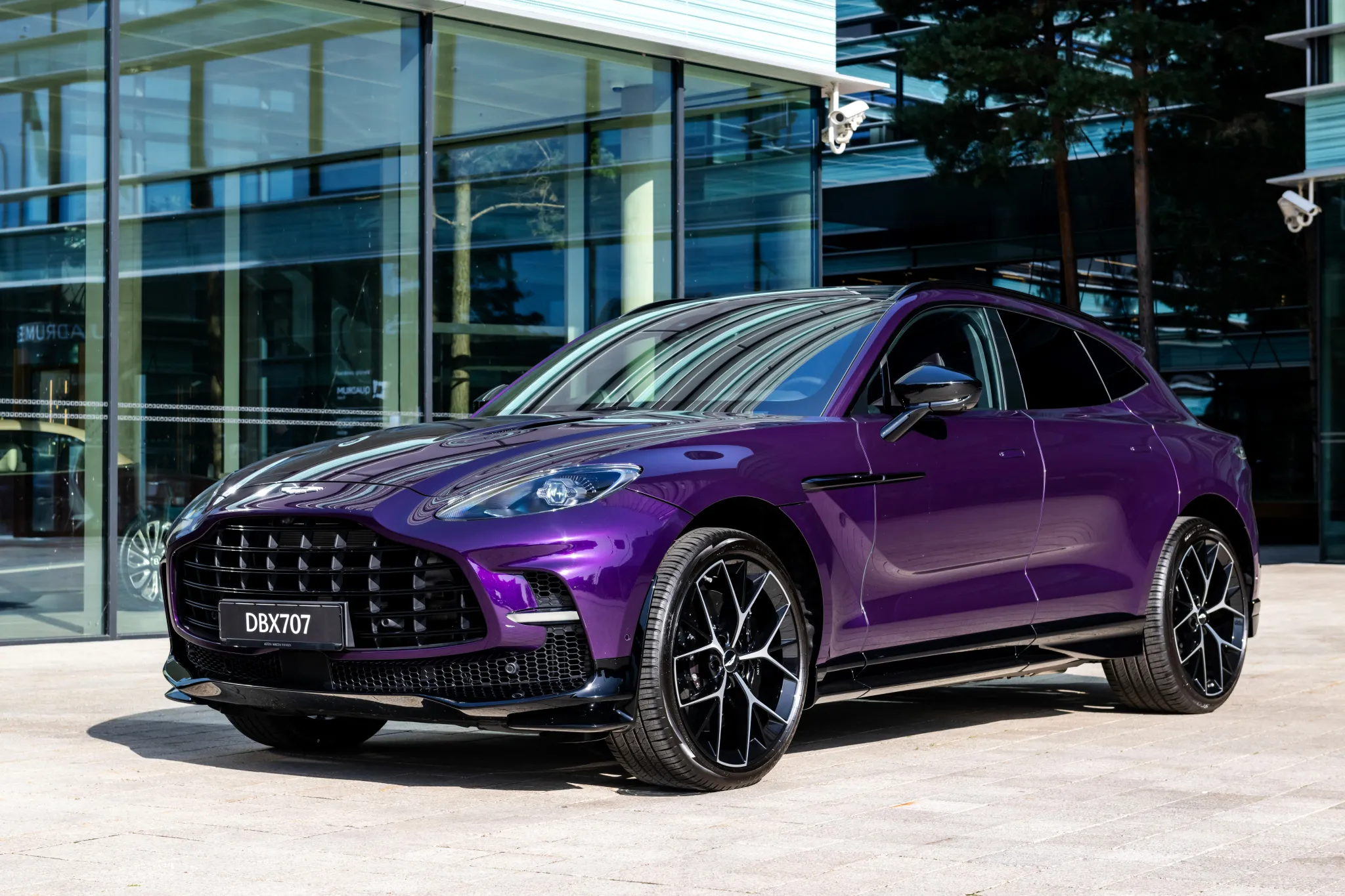 aston_martin_dbx_purple_707-2