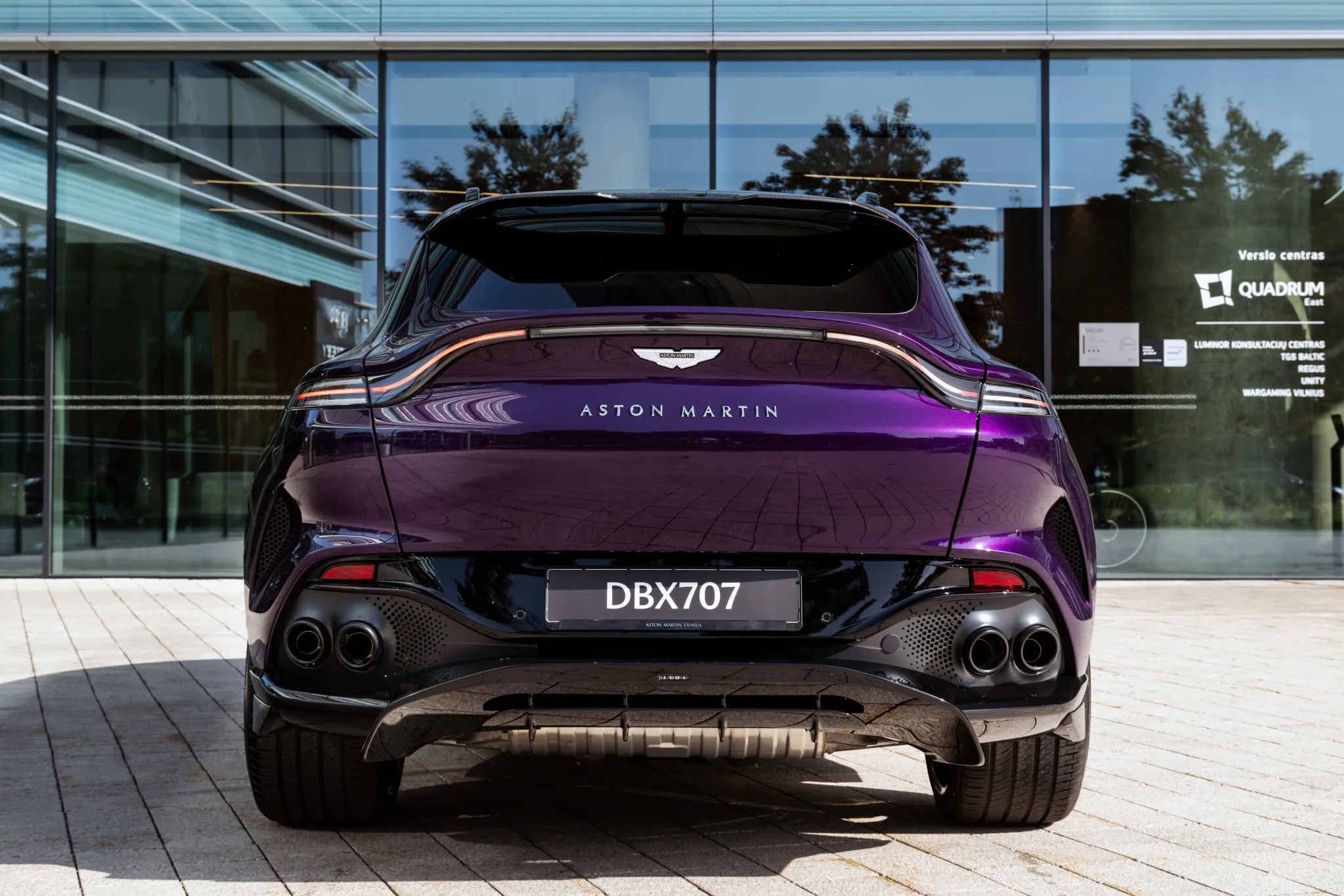 aston_martin_dbx_purple_707-6