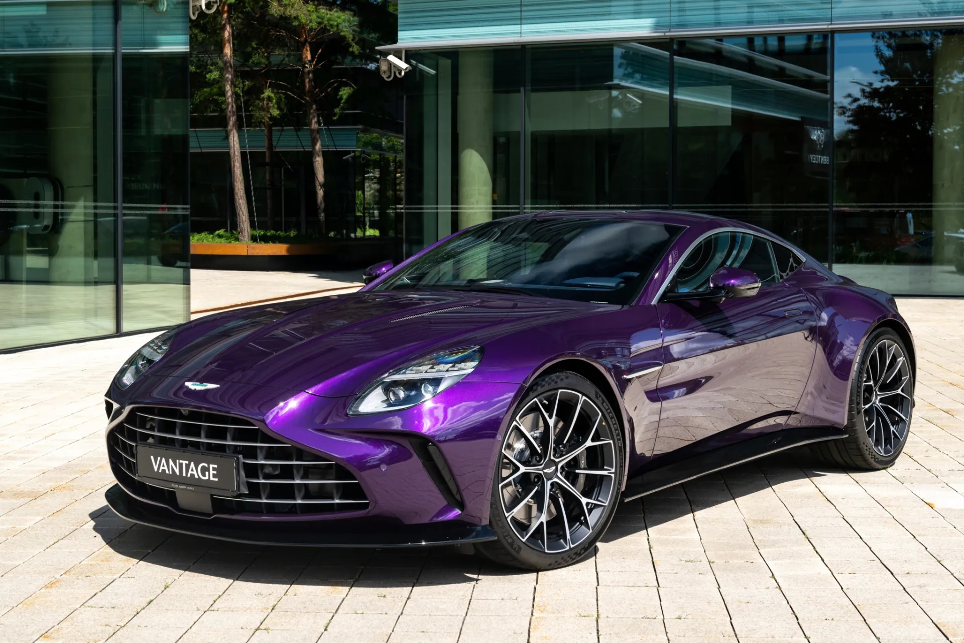 aston martin vantage coupe-2vp_9615