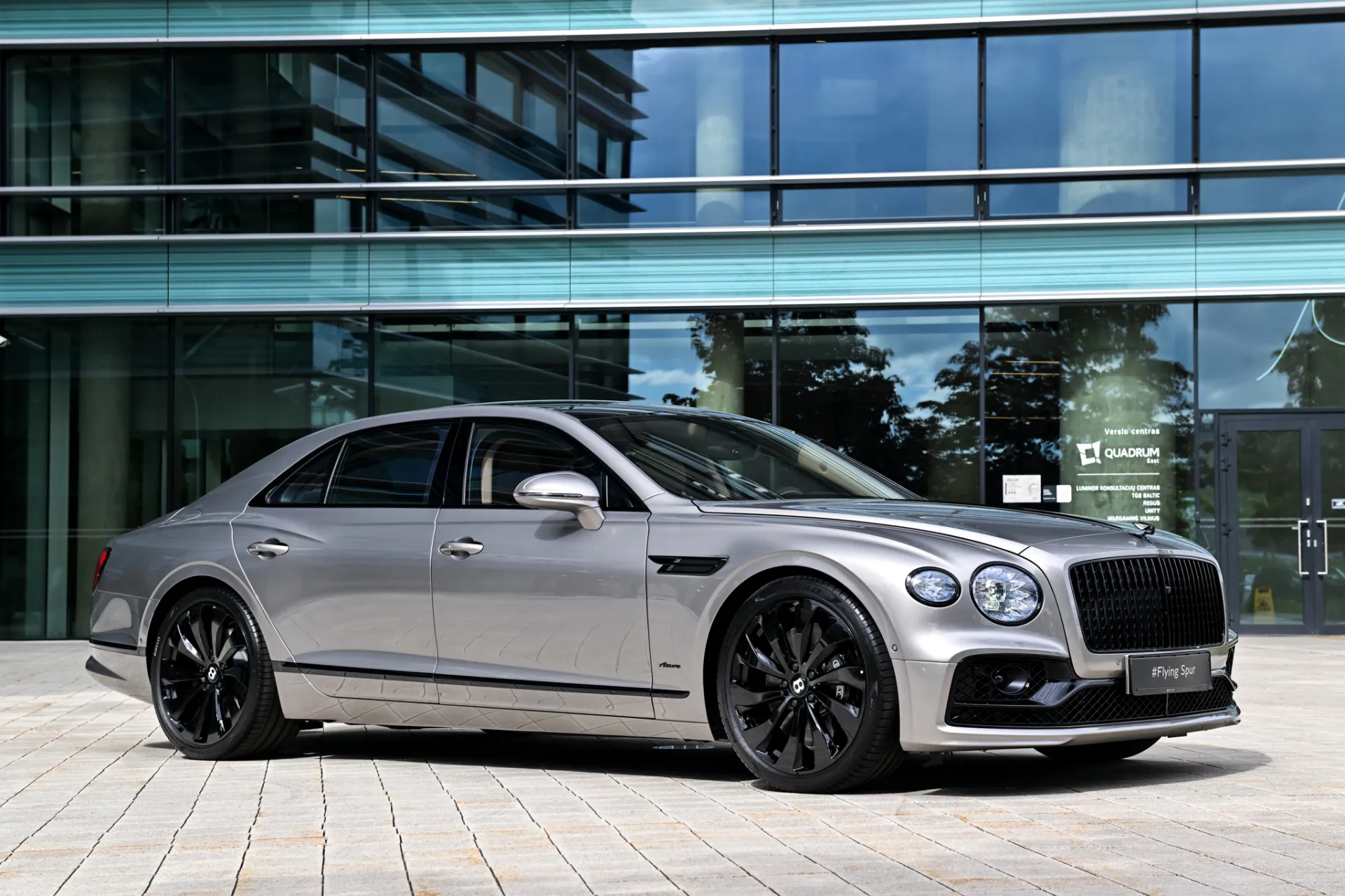 bentley_flying_spur_azure_v8_2vp_8839