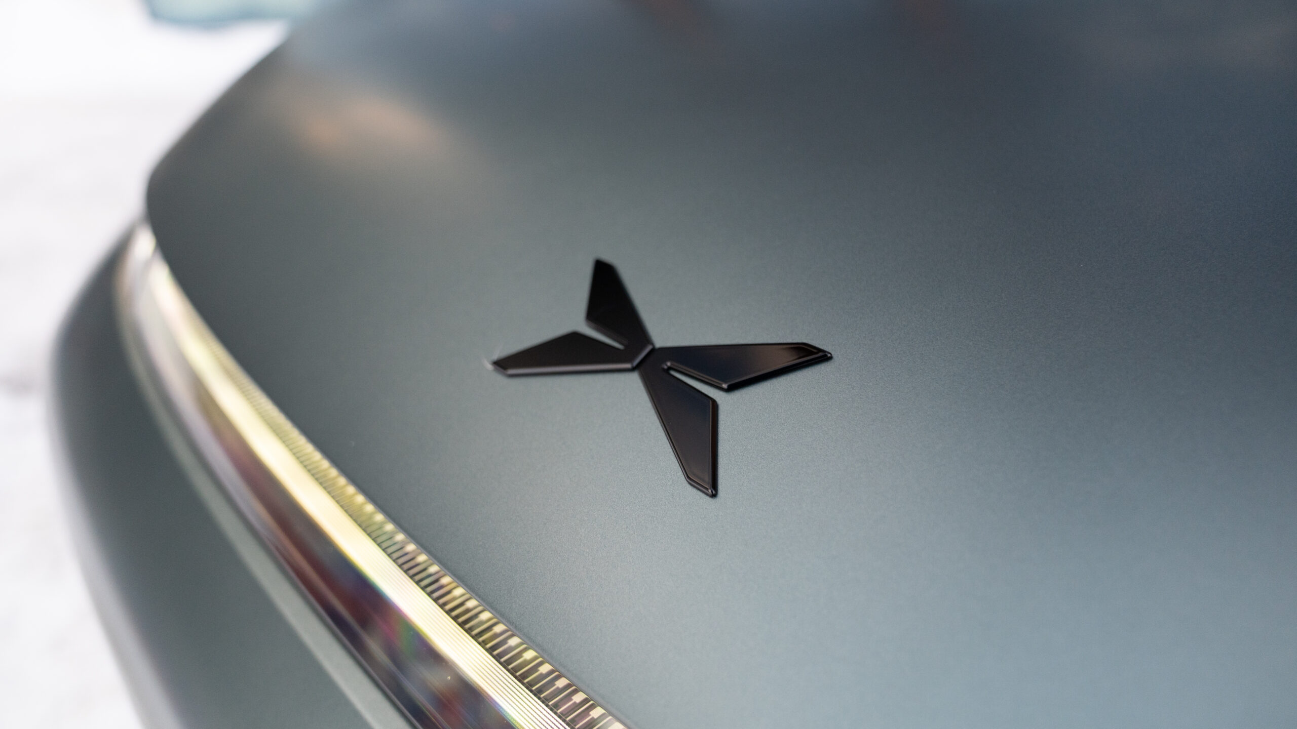 Green_Matte_Xpeng_X9_12