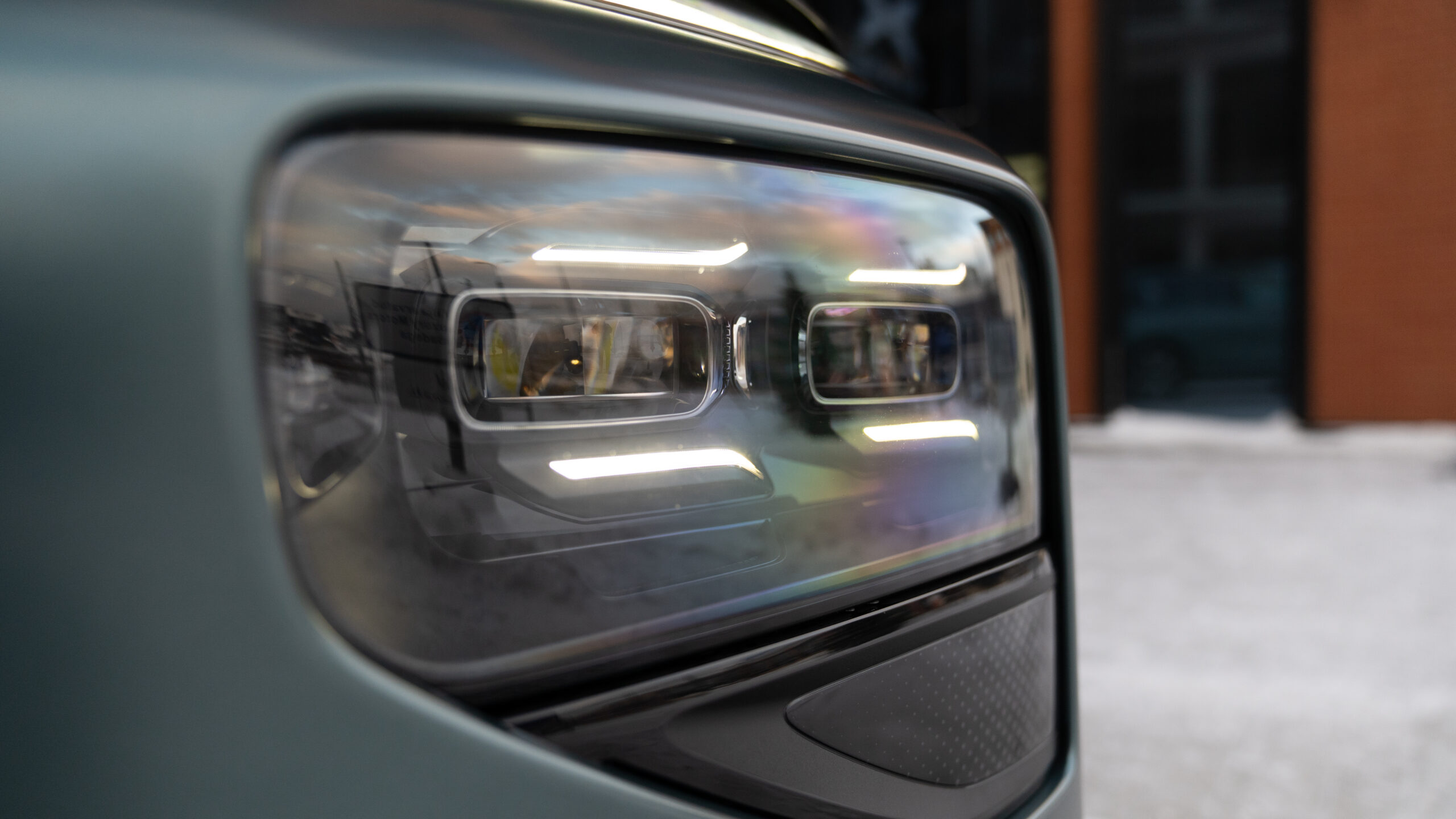 Green_Matte_Xpeng_X9_13