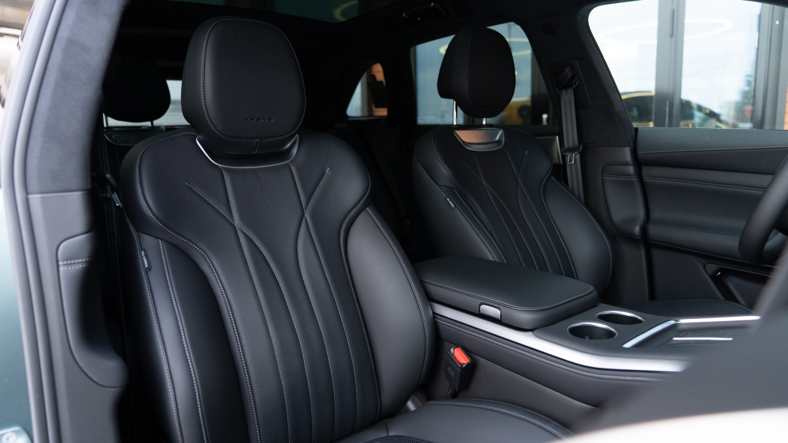 Green_Matte_Xpeng_X9_17