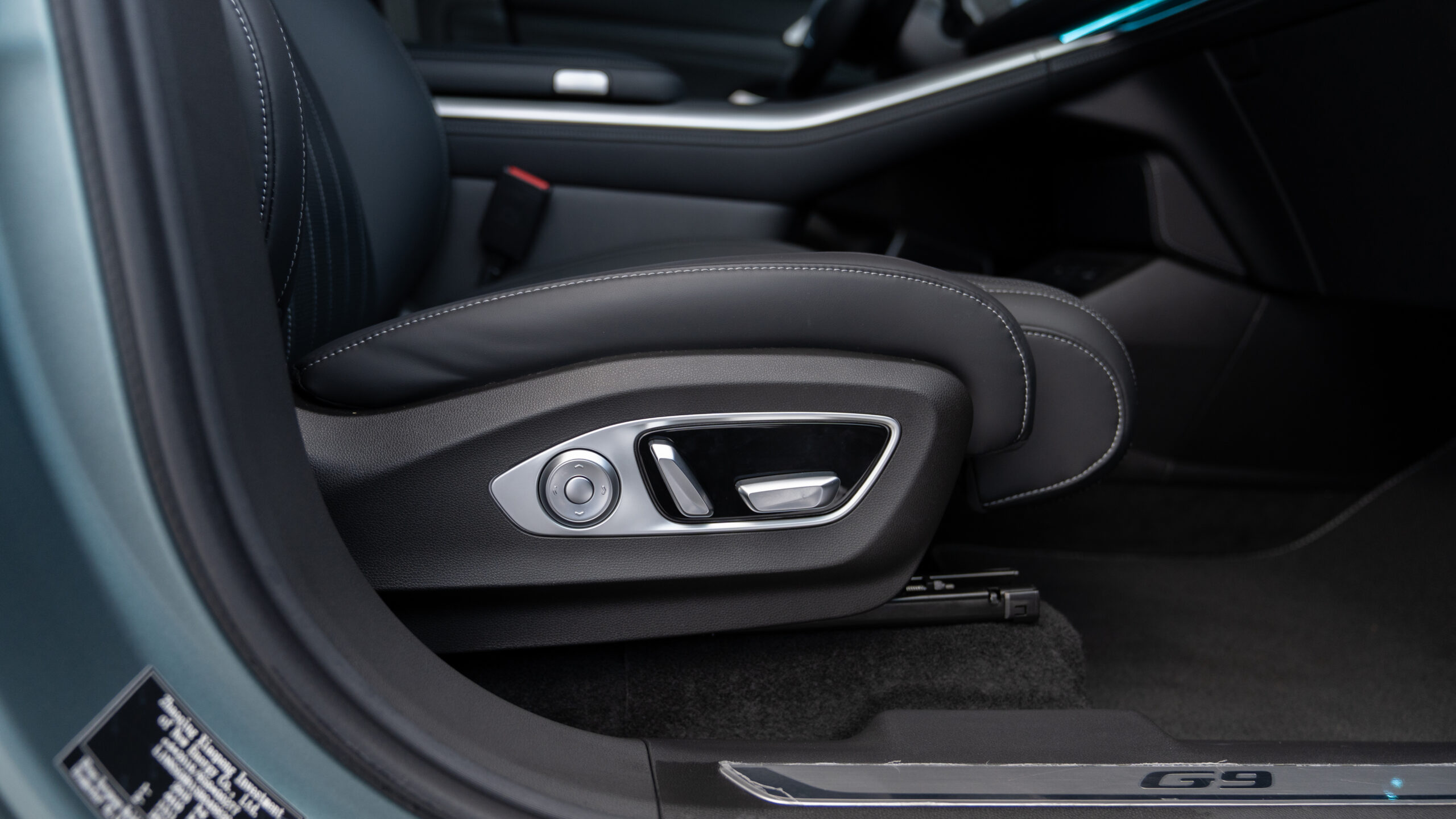 Green_Matte_Xpeng_X9_22