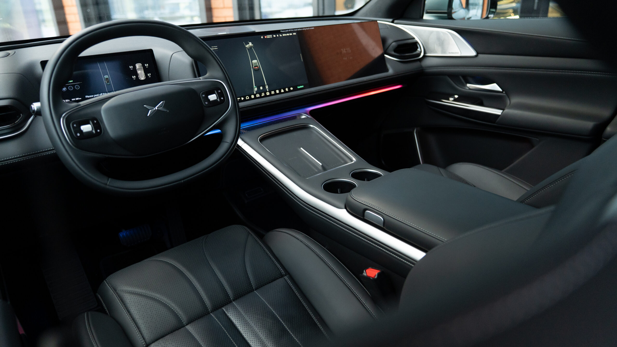 Green_Matte_Xpeng_X9_38