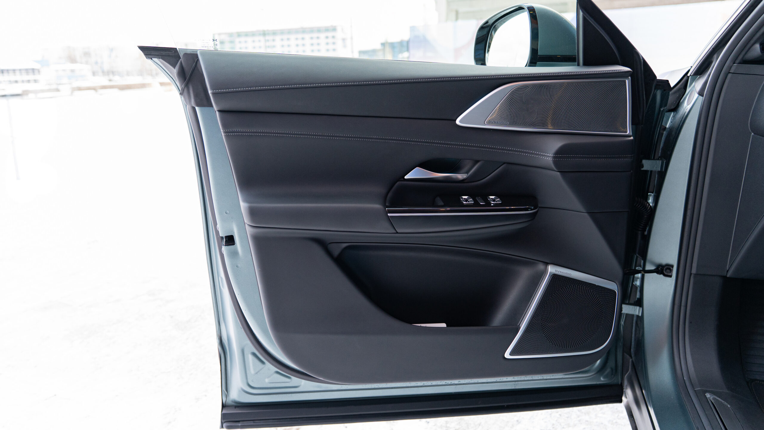 Green_Matte_Xpeng_X9_50