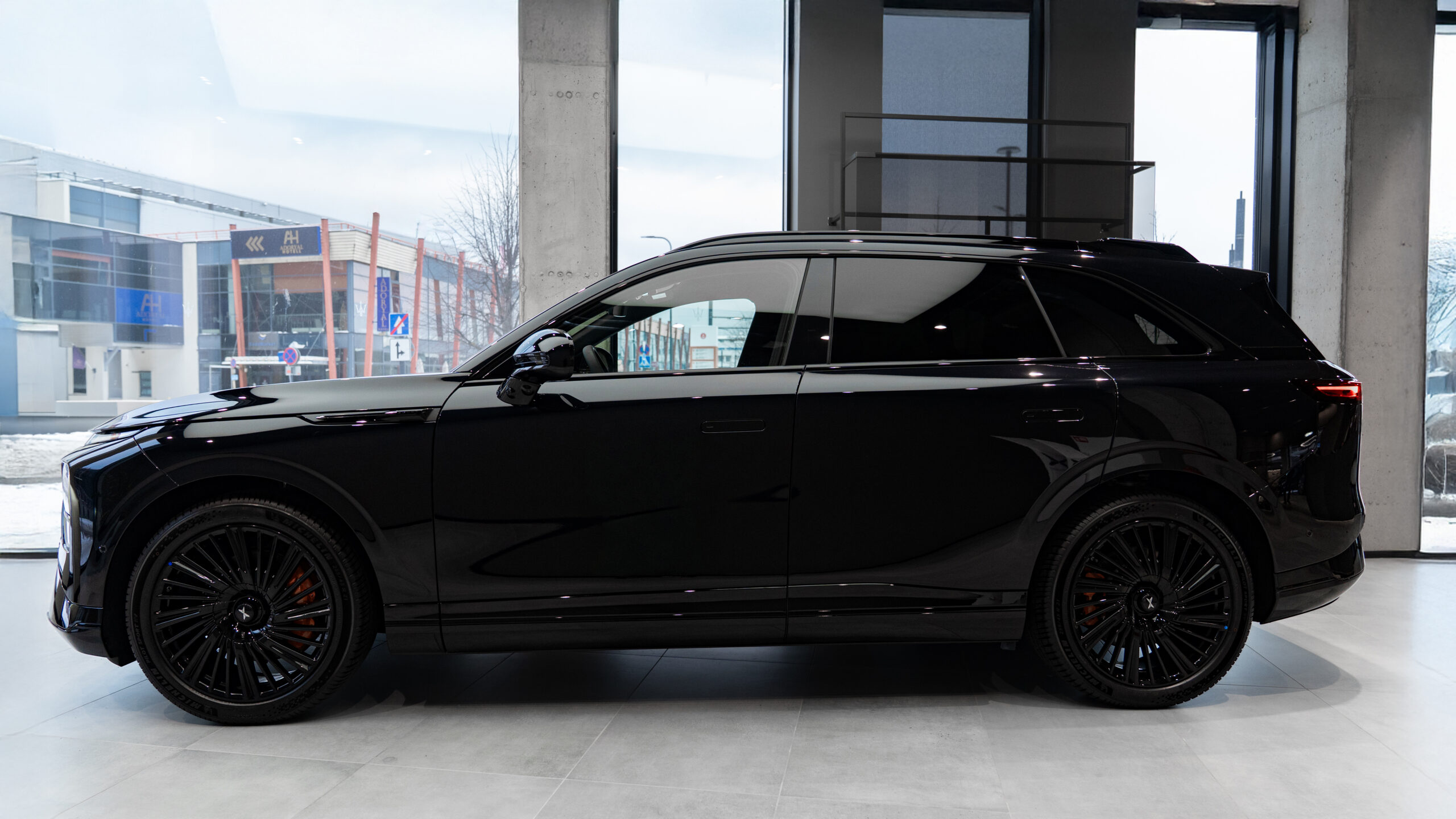 Black_Matte_Xpeng_G9_1