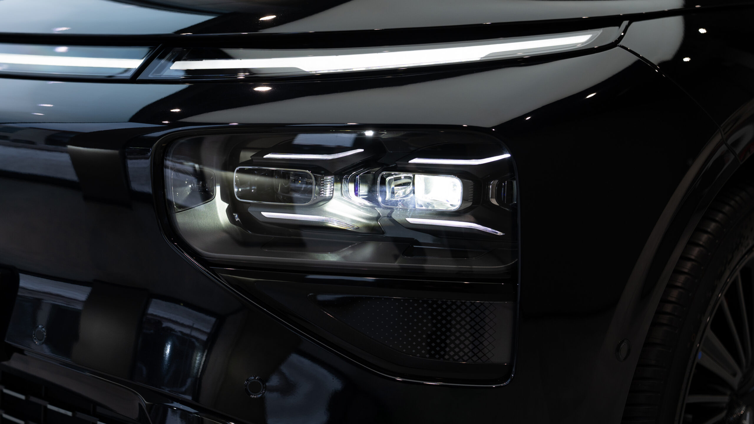 Black_Matte_Xpeng_G9_16