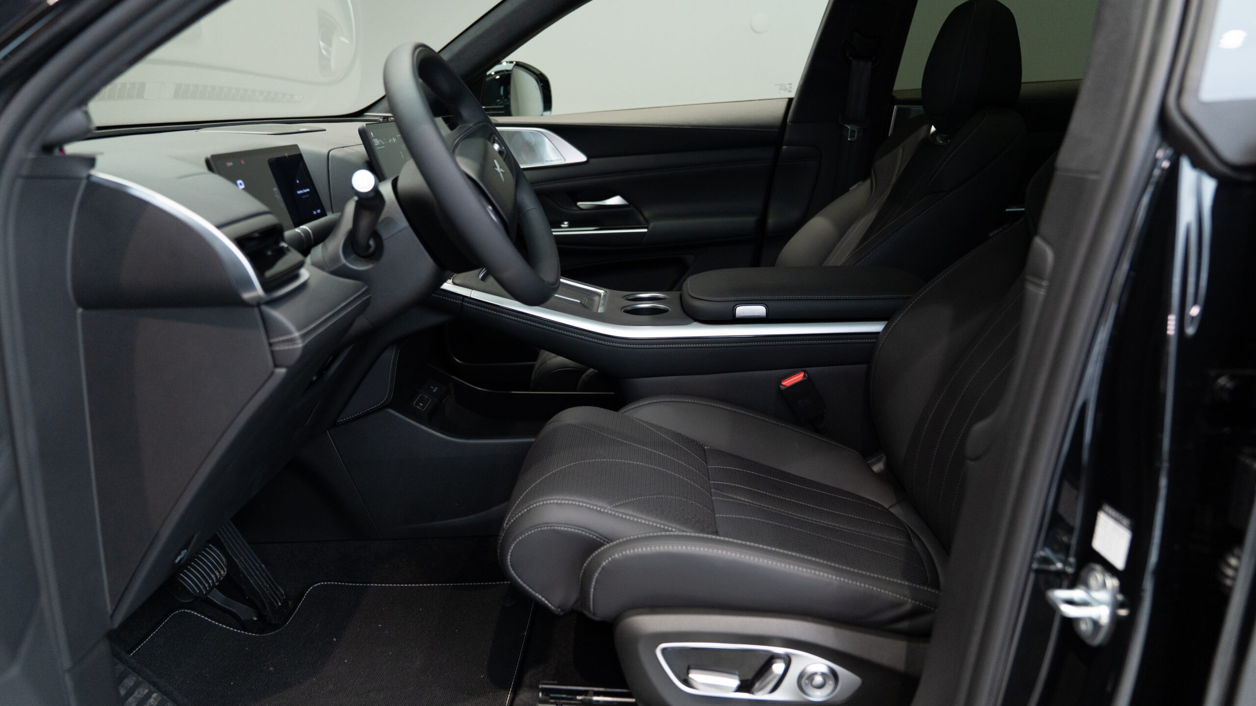 Black_Matte_Xpeng_G9_24