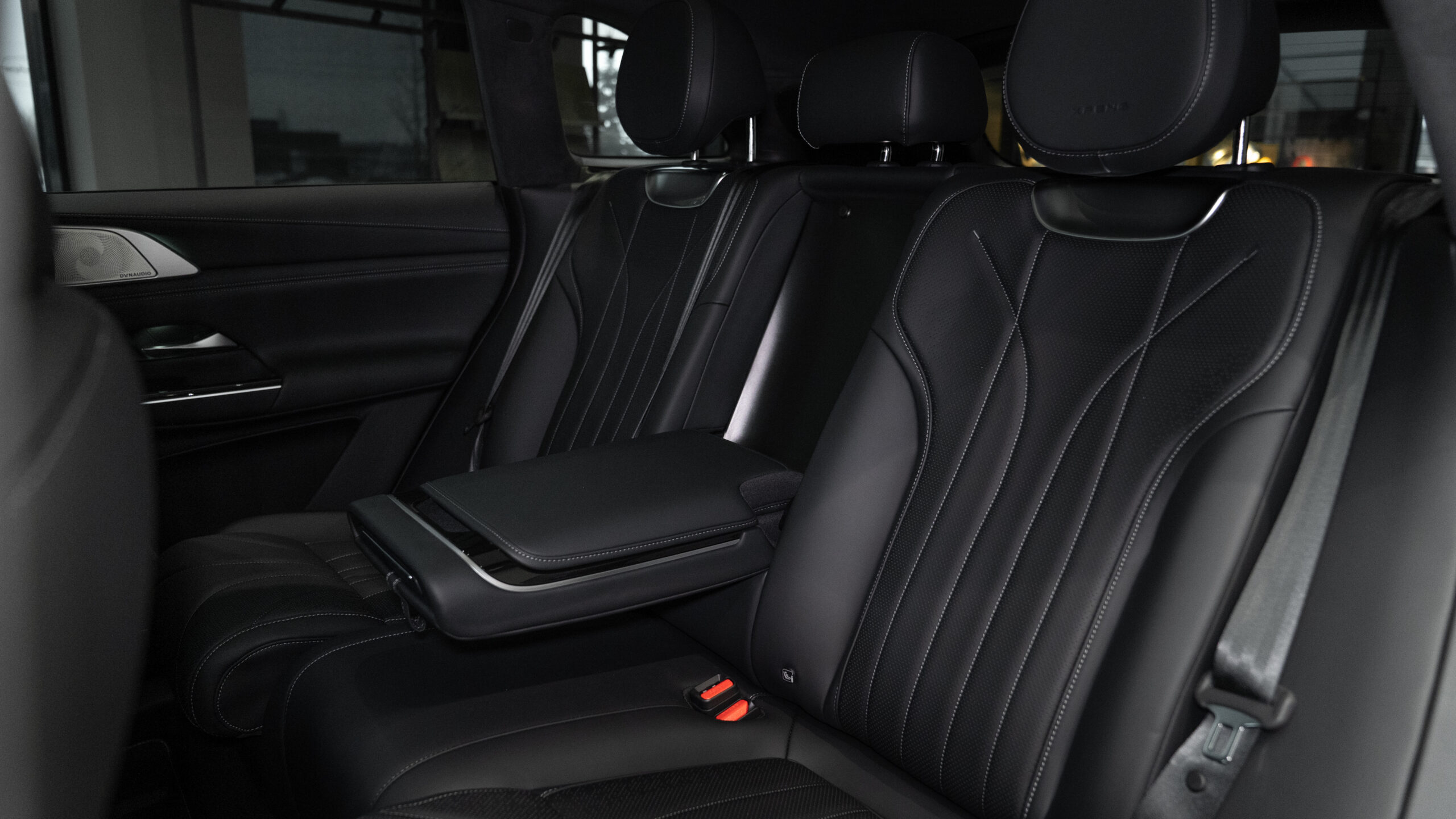 White_Matte_Xpeng_G9_63