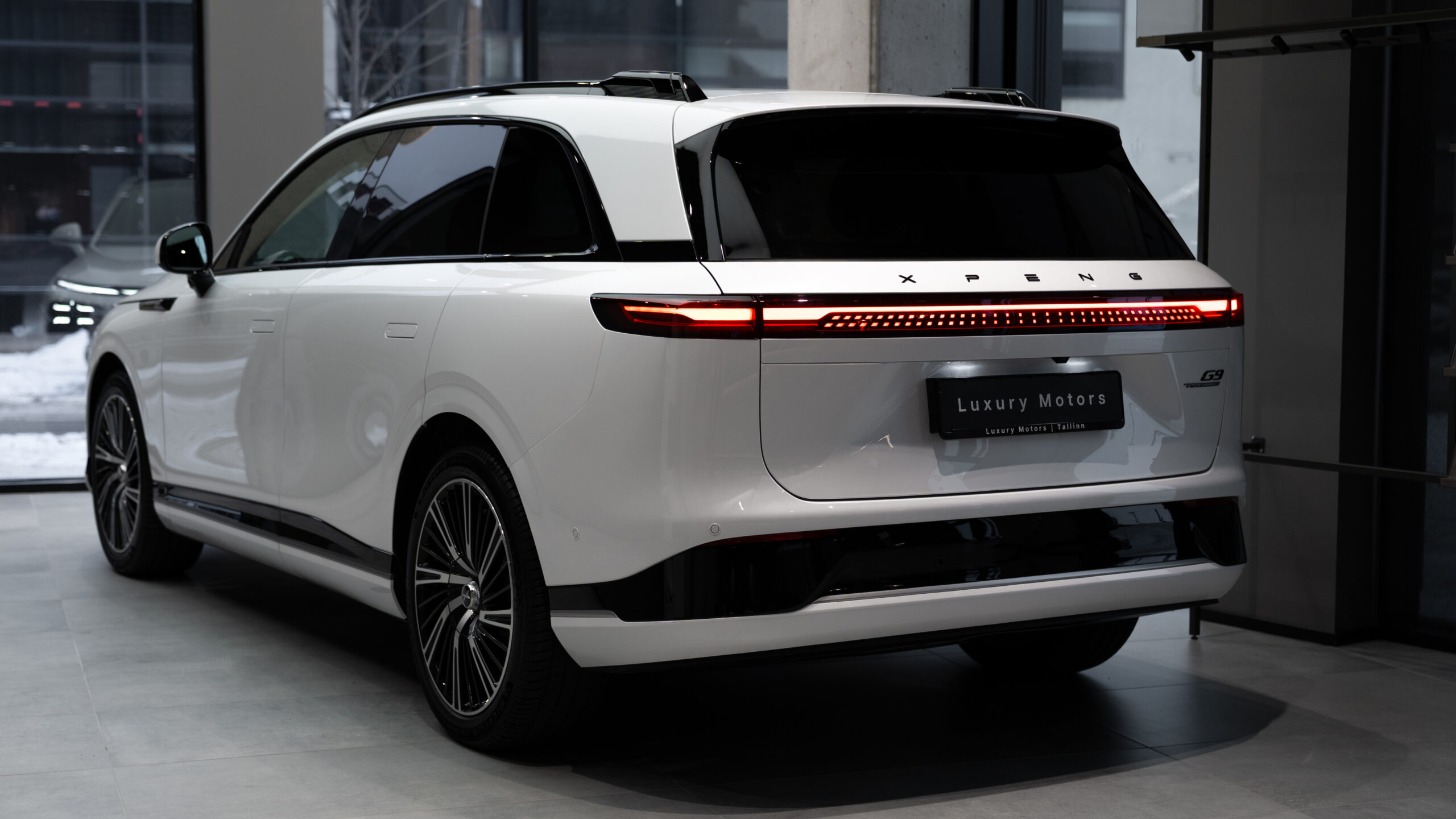 White_Matte_Xpeng_G9_9